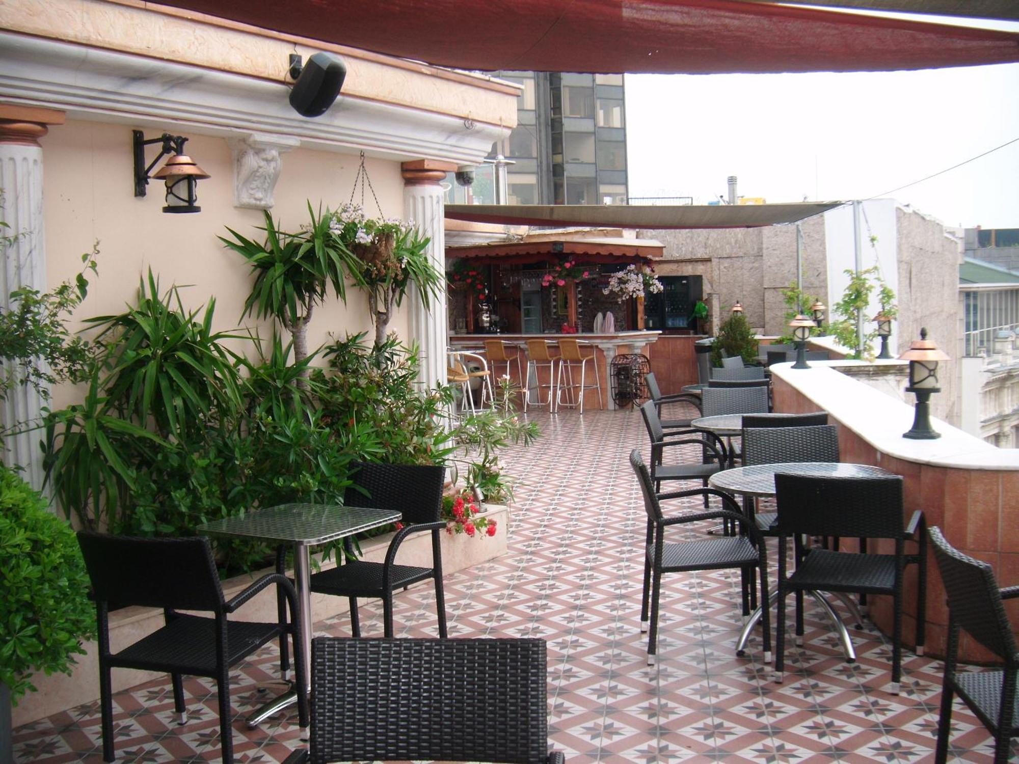 Grand Hotel De Londres, Istanbul